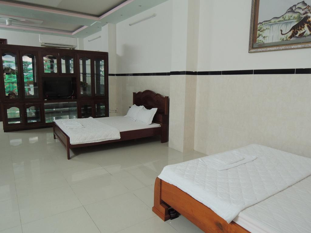 Hung Hieu Hotel My Tho Ruang foto