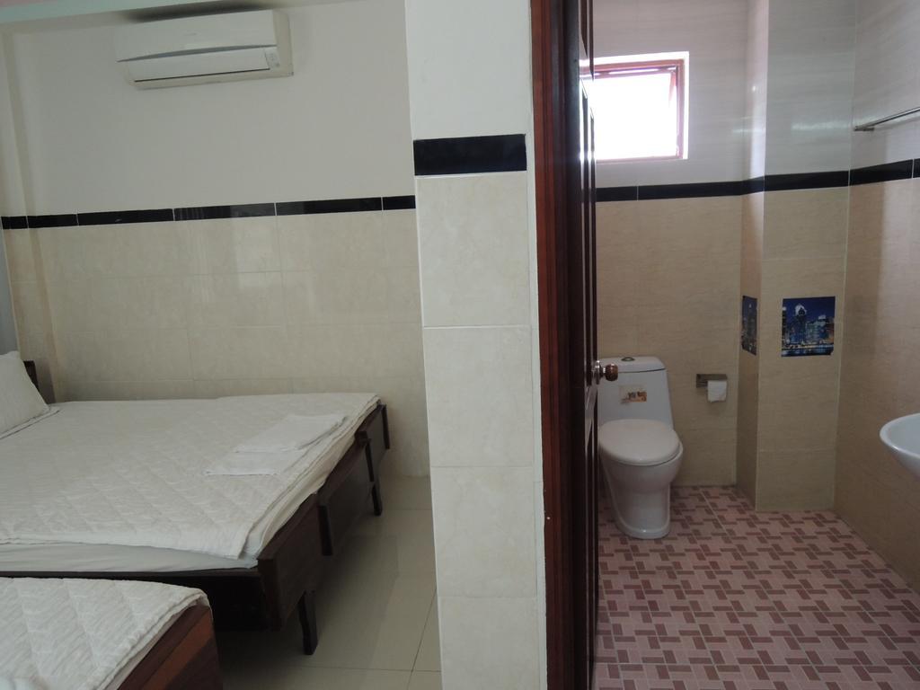 Hung Hieu Hotel My Tho Ruang foto