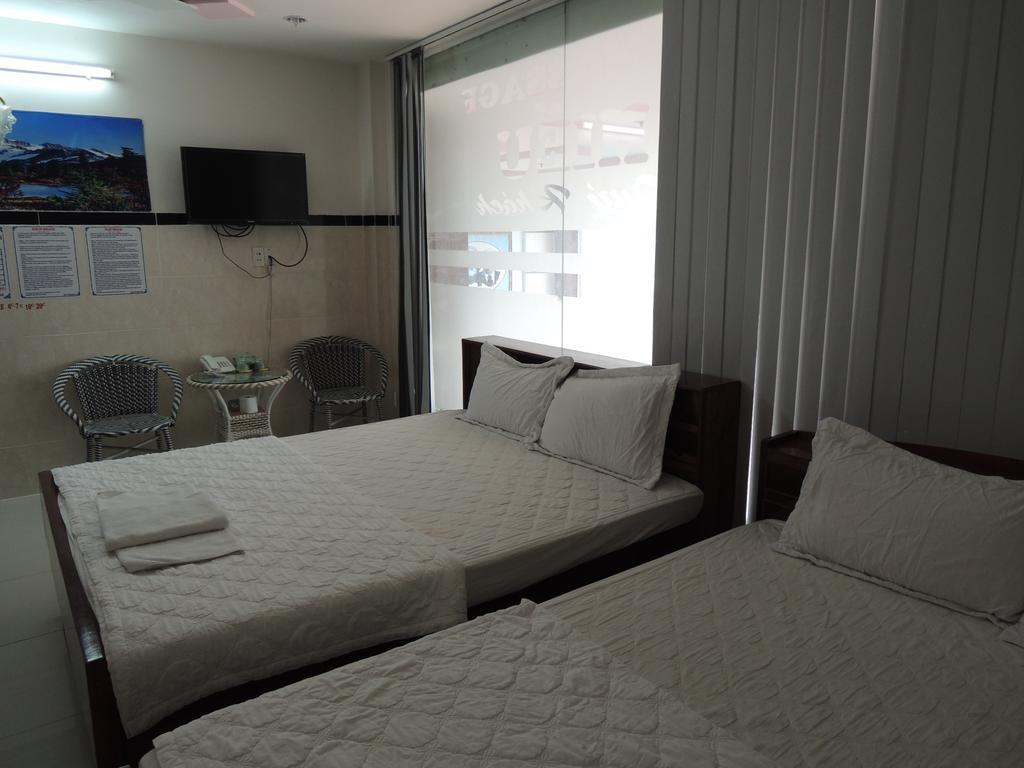 Hung Hieu Hotel My Tho Ruang foto