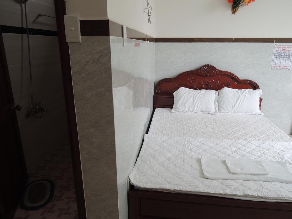 Hung Hieu Hotel My Tho Ruang foto